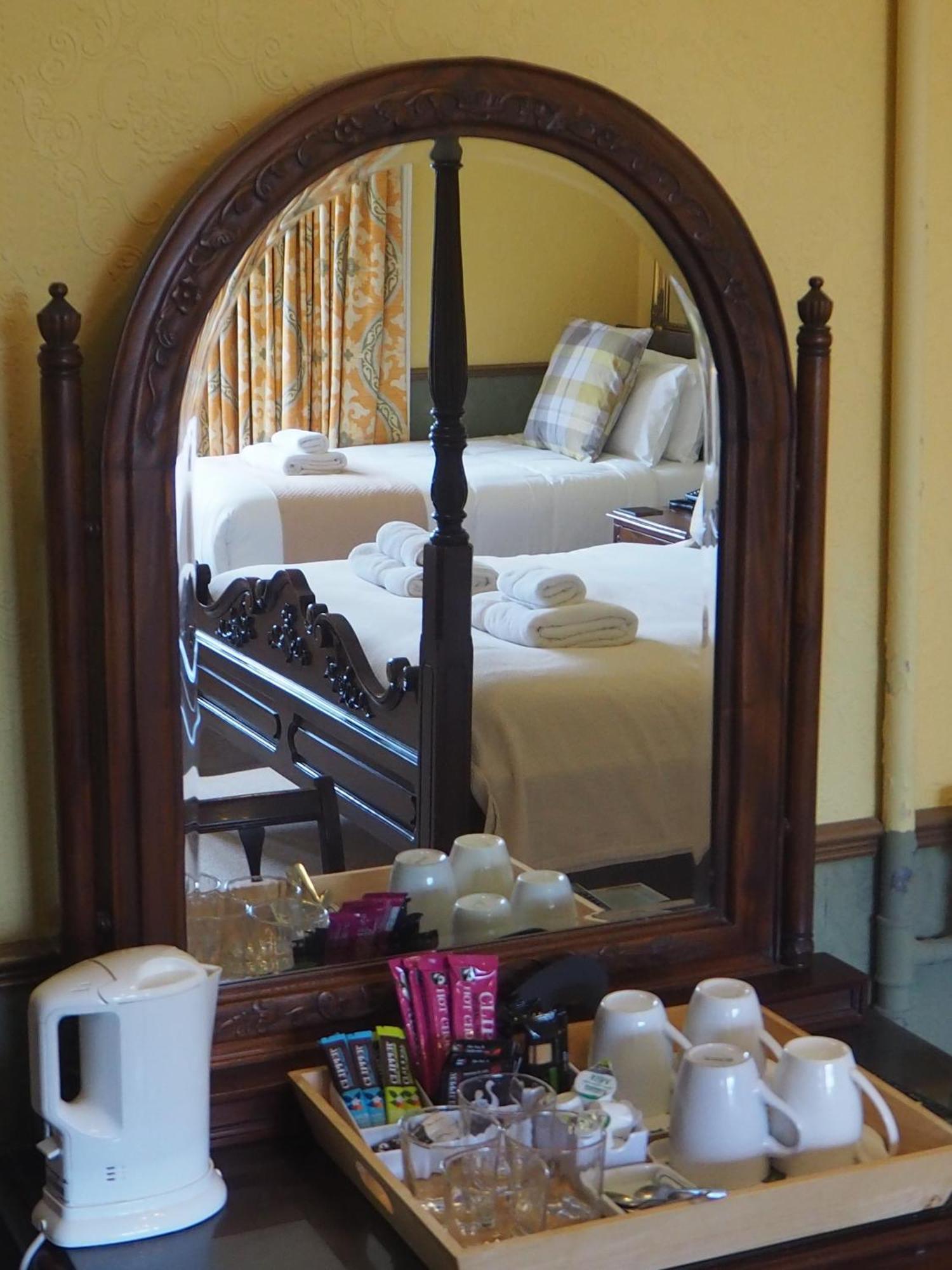 Meare Manor Hotel Glastonbury Room photo