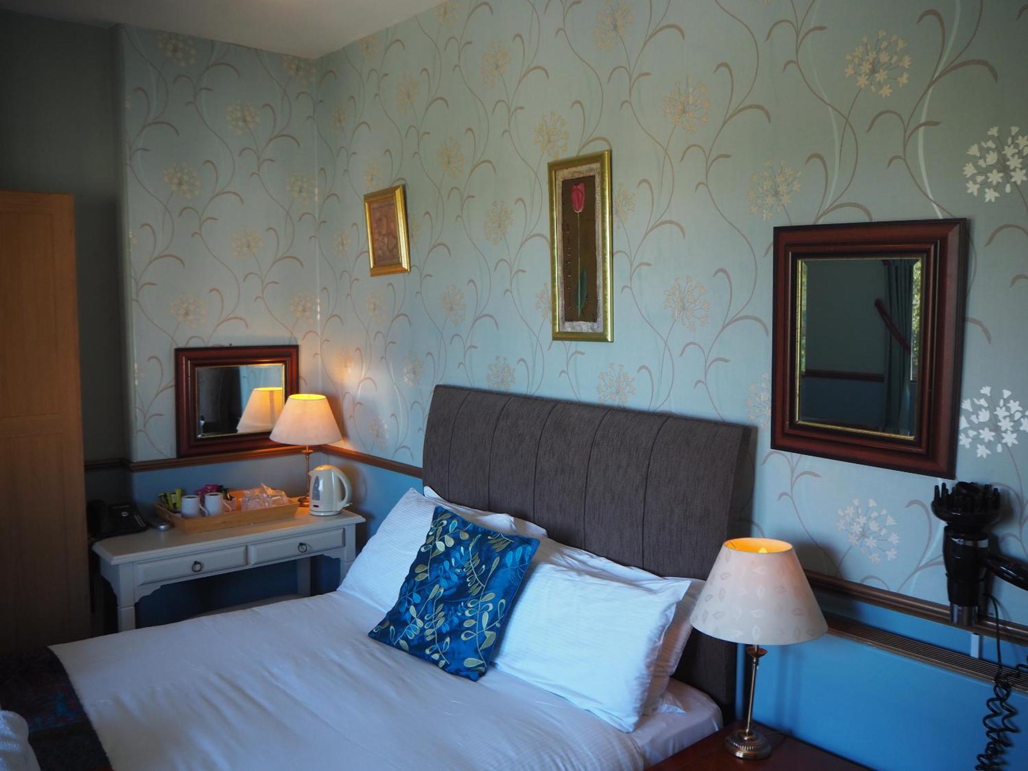 Meare Manor Hotel Glastonbury Room photo